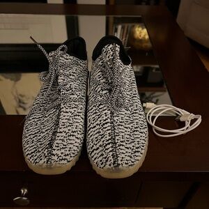 Teemway - Men’s light up shoes NWT Size 8.5